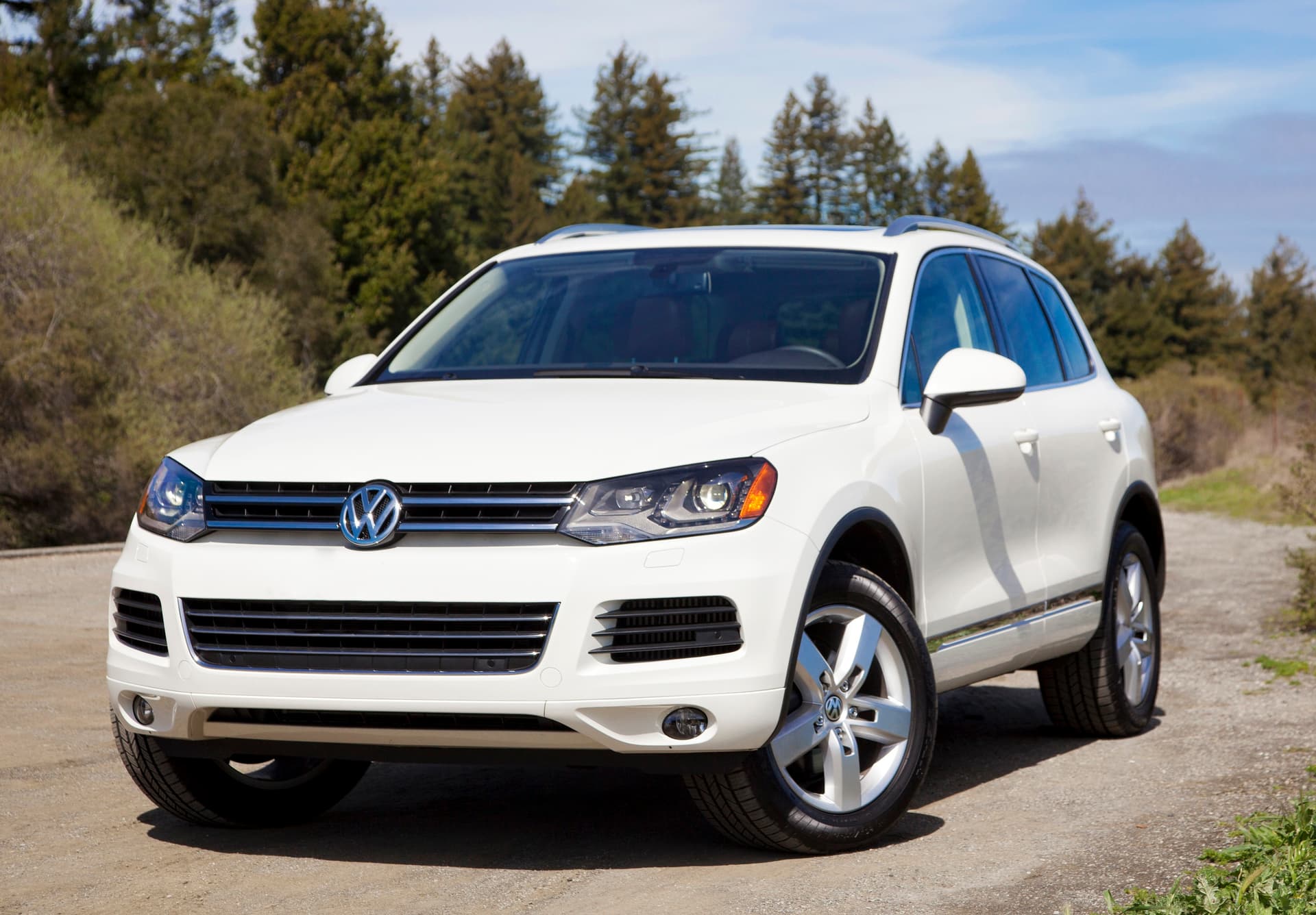 Машины замов губернатора: бескомпромиссное «лакшери»