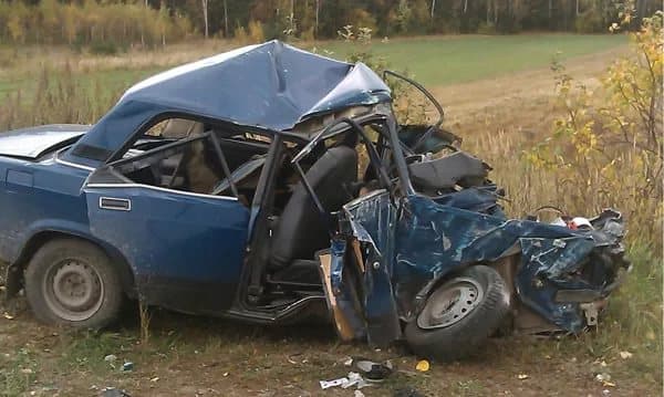 1 человек погиб и до 10 пострадавших - авария в Арбажском районе