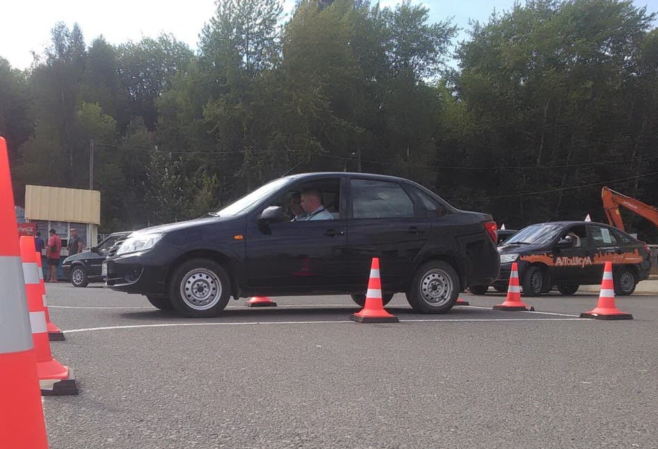 Почти 14 тысяч водителей подготовили автошколы Кировской области в 2016 году