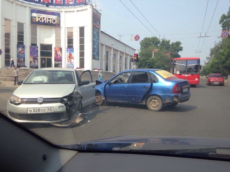 У «Октября» Kalina въехала в Volkswagen