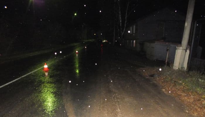 В Суне под колеса попал 80-летний пенсионер: он скончался на месте