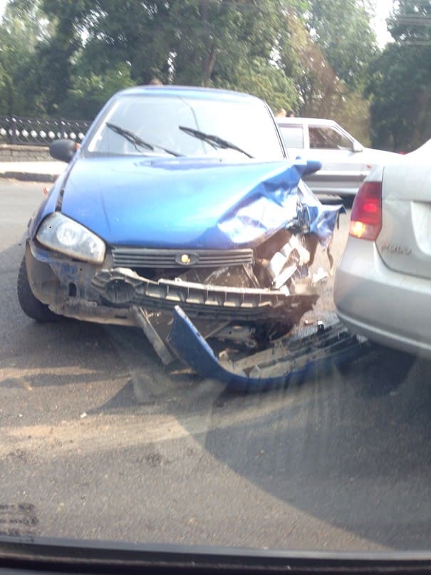 У «Октября» Kalina въехала в Volkswagen