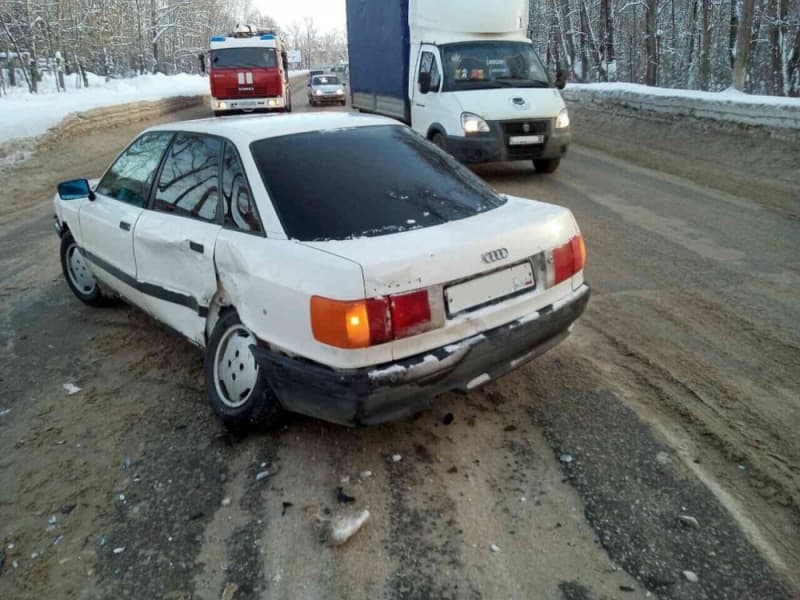 В Чепецке водитель Lancer не дал выехать коллеге на дорогу