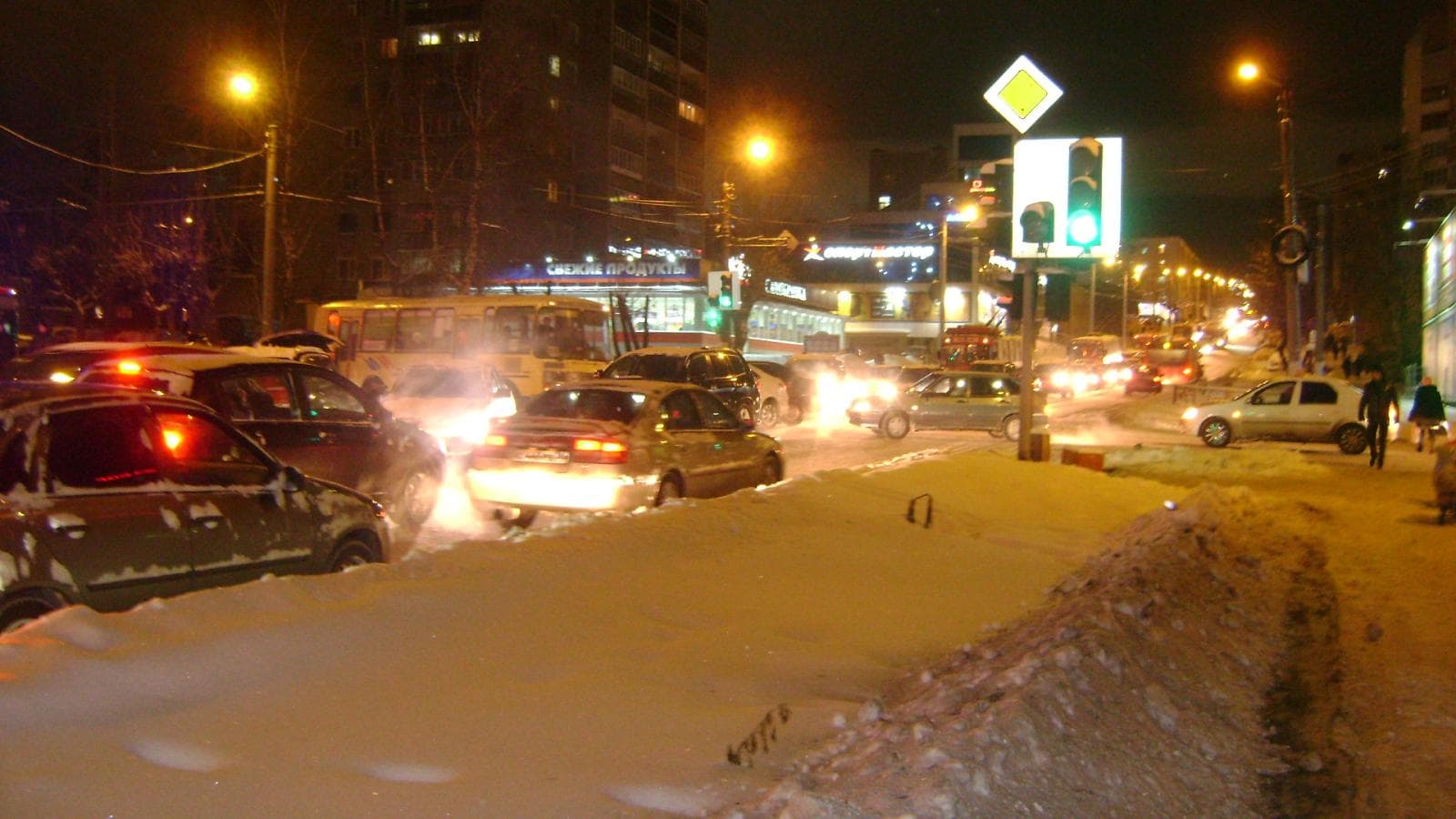 На Ленина 8-летний мальчик попал под колёса Mercedes