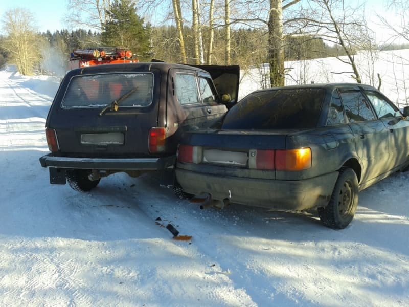 На узкой дороге «Нива» противостояла Audi