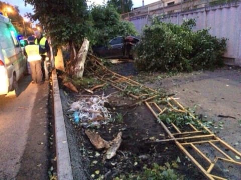 Ночная авария на ОЦМ: водитель не справился с управлением