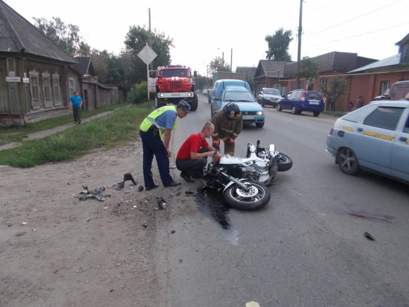 В Уржуме байкер на Yamaha врезался в мусоровоз