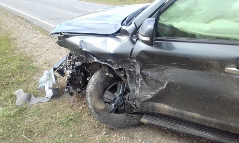 «Отказник» на «десятке» врезался в Land Cruiser