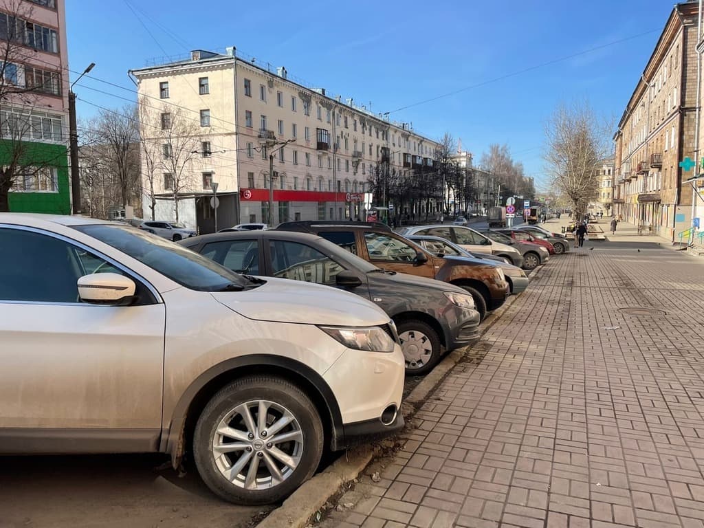 Россияне стали чаще покупать люксовые автомобили стоимостью больше 10 млн рублей