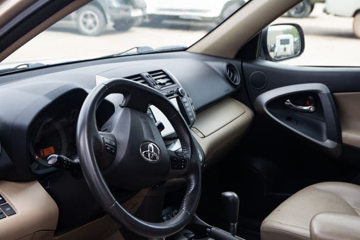 «Болячки у тачки»: когда хочешь купить Toyota RAV-4, но боишься вариатора