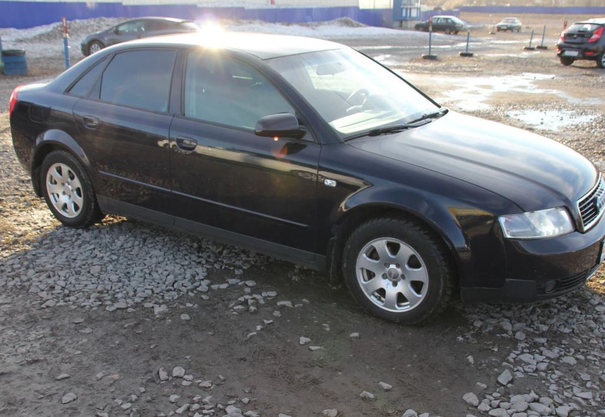 Какую машину можно купить в Кирове за 300 тысяч рублей?