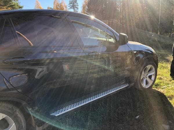Кировские приставы выставили на продажу BMW X6 за 1,4 млн рублей