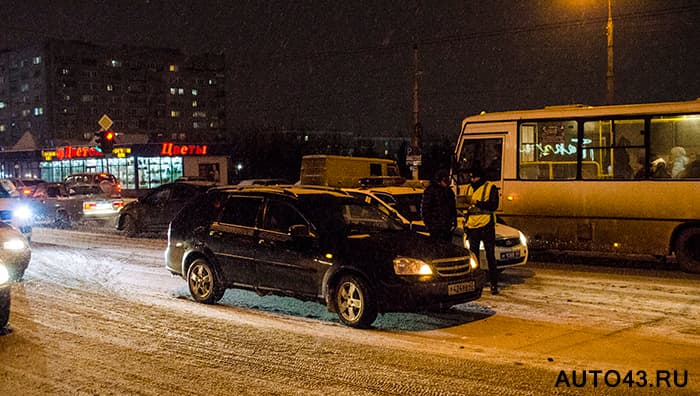 На улице Воровского, возле Коневского рынка сбили пешехода 