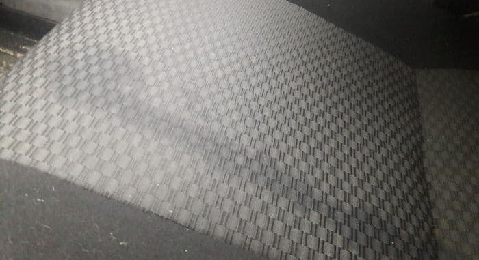 Если в салоне вашего автомобиля течь - не стоит покидать судно