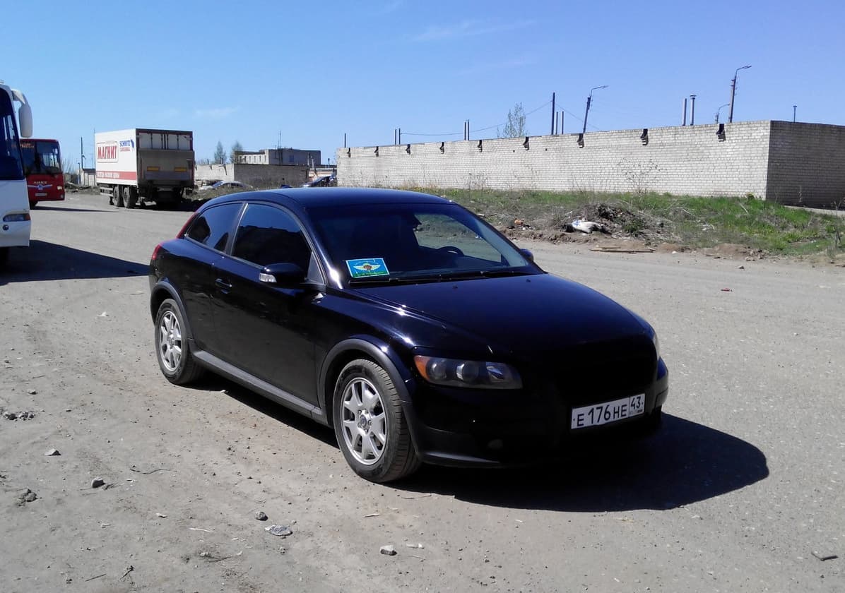 Какую машину можно купить в Кирове за 300 тысяч рублей?