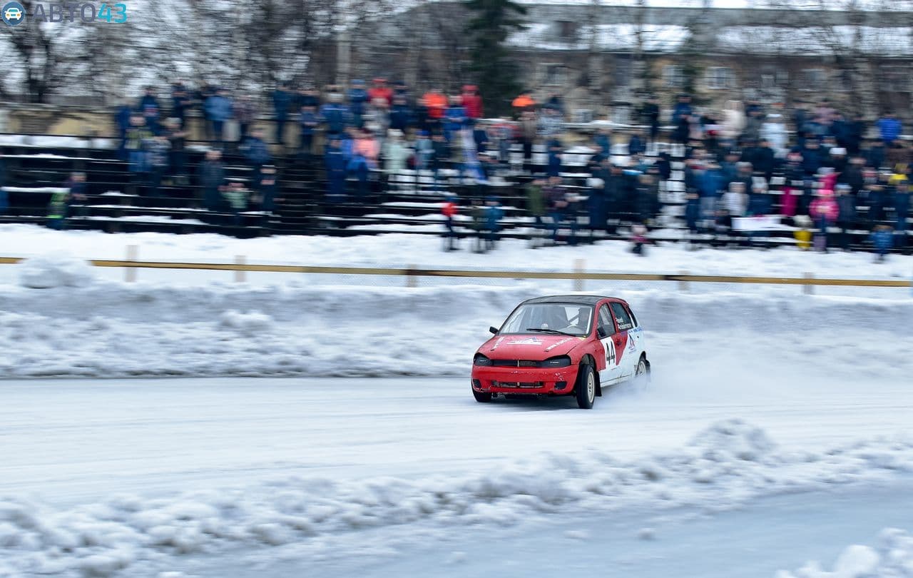 Лёд, вода и колея: в Слободском состоялись финальные заезды Кубка АМК «Виктория»