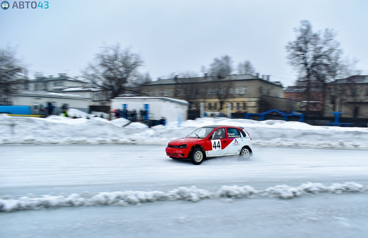 Лёд, вода и колея: в Слободском состоялись финальные заезды Кубка АМК «Виктория»