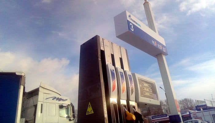Нефтяники наносят ответный удар: для бизнеса бензин стал дороже