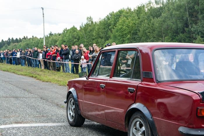 Много дыма и жжёной резины: в Кирове прошел второй этап гонок на 201 метр