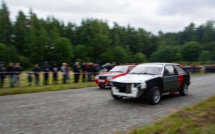 Много дыма и жжёной резины: в Кирове прошел второй этап гонок на 201 метр