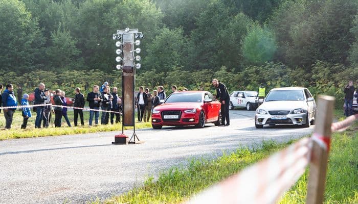 Много дыма и жжёной резины: в Кирове прошел второй этап гонок на 201 метр