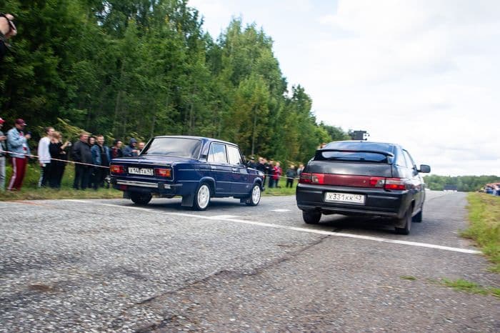 Много дыма и жжёной резины: в Кирове прошел второй этап гонок на 201 метр
