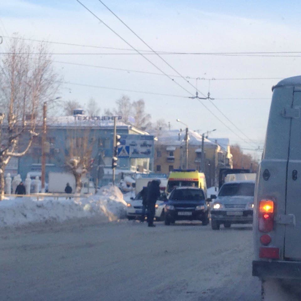 На Воровского мужчина на Lade сбил 22-летнюю девушку