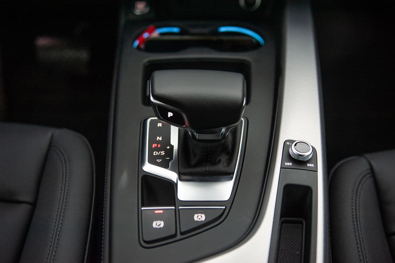 «Пристегнись, я стартую»: тест-драйв обновлённого AUDI A4 2020 
