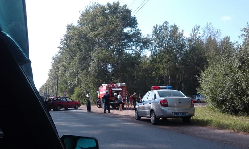 На дамбе Макарья ВАЗ-2110 с пьяным водителем врезался в Volkswagen