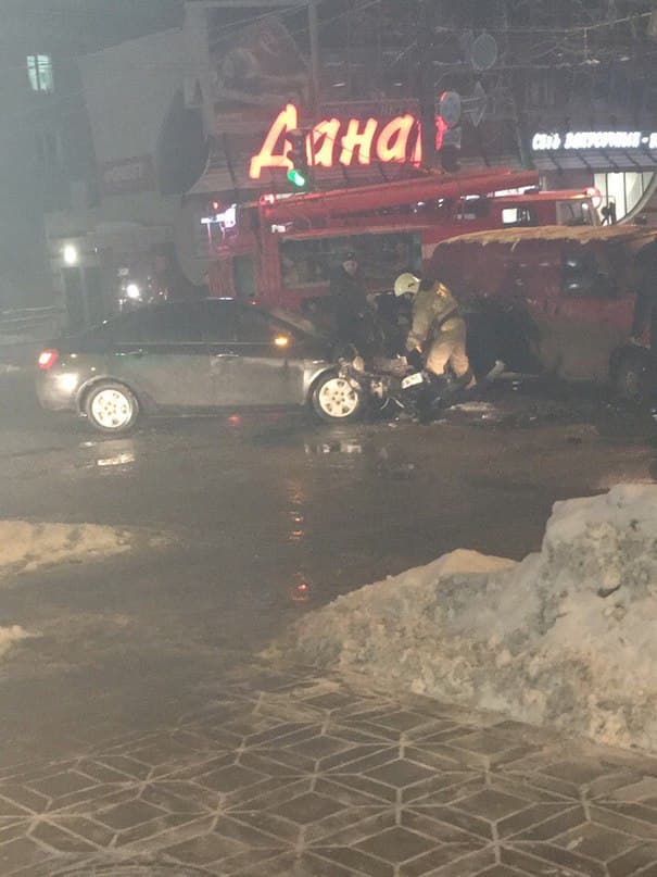 Пробка на Преображенской: Geely протаранила Transporter