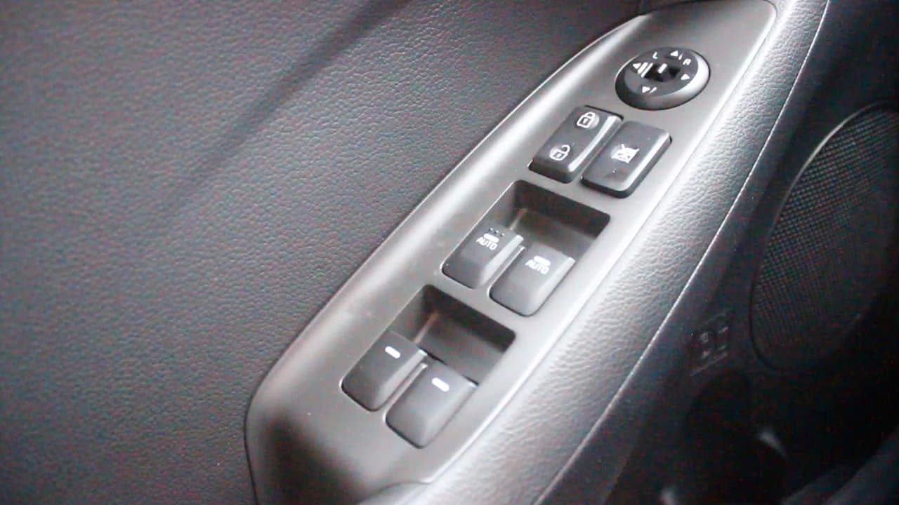 Тест-драйв Kia Cerato 2017: когда подтяжка лица оправдана