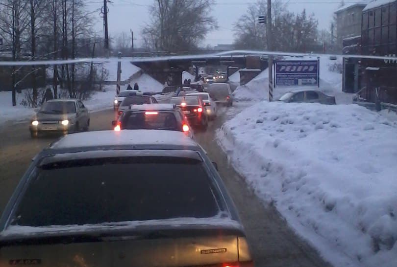 Аварийный понедельник: разбитые машины, пробки, драки