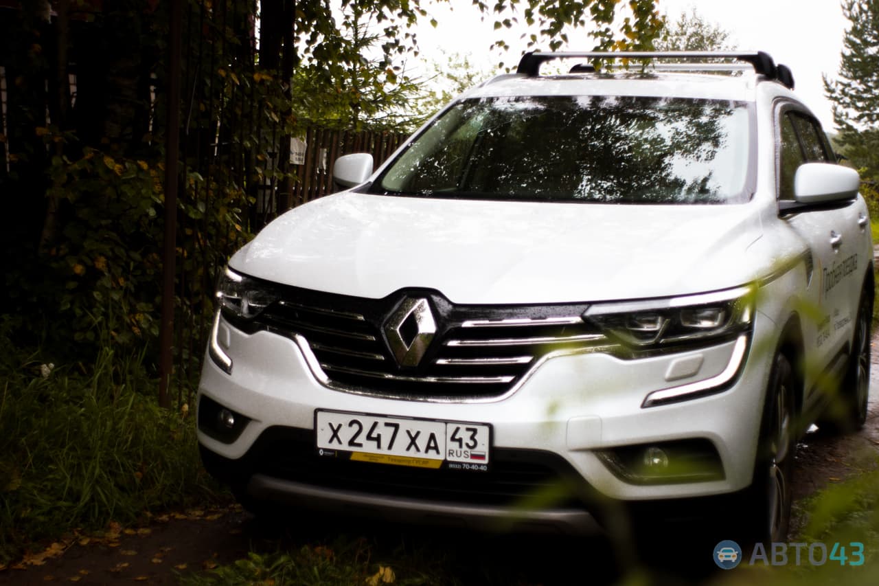 Тест-драйв Renault Koleos: местами, он соображает быстрее водителя