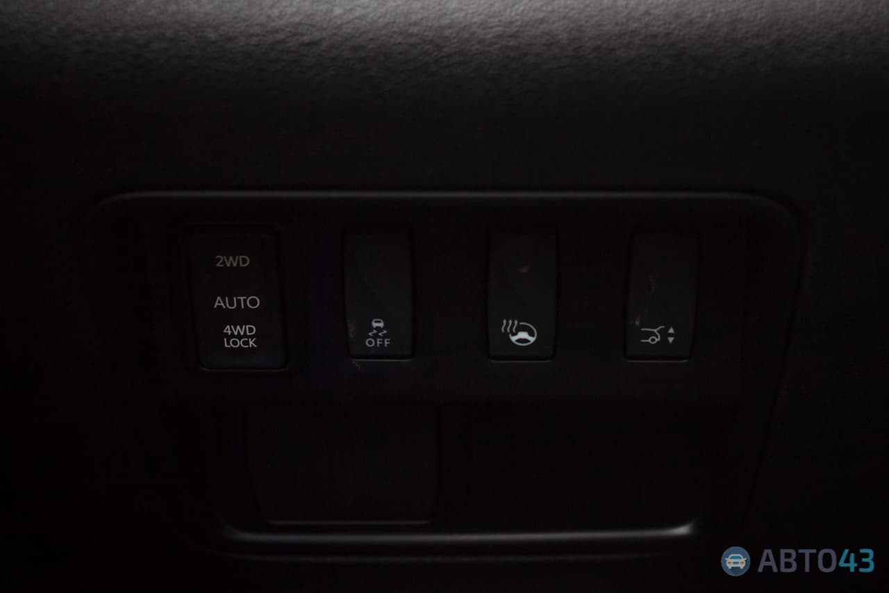 Тест-драйв Renault Koleos: местами, он соображает быстрее водителя