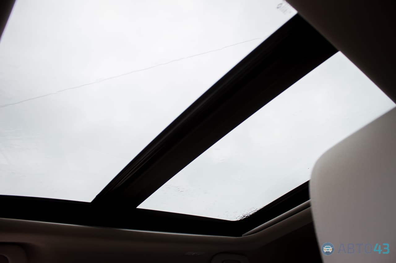 Тест-драйв Renault Koleos: местами, он соображает быстрее водителя