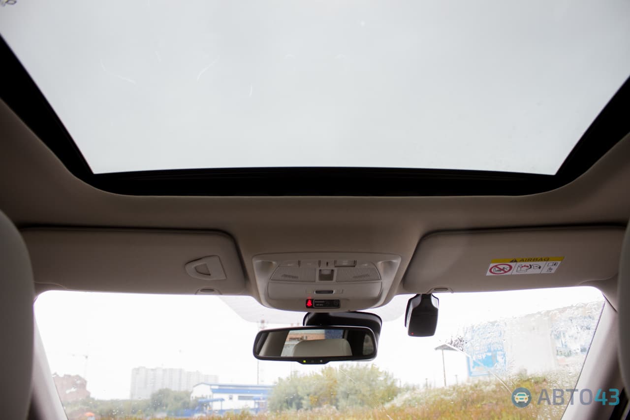 Тест-драйв Renault Koleos: местами, он соображает быстрее водителя