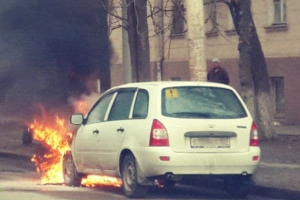 Вечером на Володарского загорелась Kalina