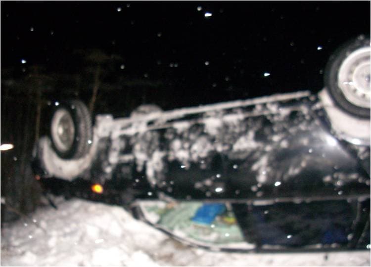 Занесло. В Кирово-Чепецком районе перевернулась Lada Kalina