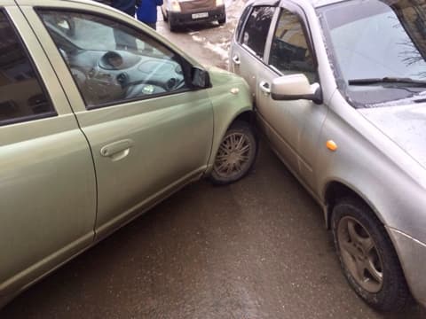 Авария у здания Правительства: водитель потерял сознание