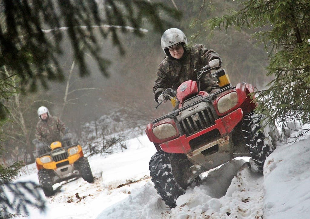 Инспекторы ДПС поймали подростка на квадроцикле
