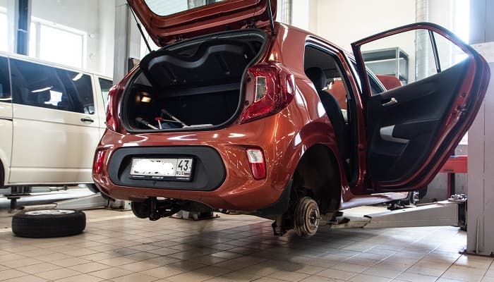 Можно выдохнуть: ремонтировать машину подержанными запчастями не запретят