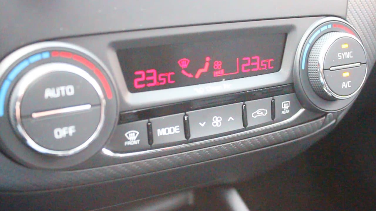 Тест-драйв Kia Cerato 2017: когда подтяжка лица оправдана