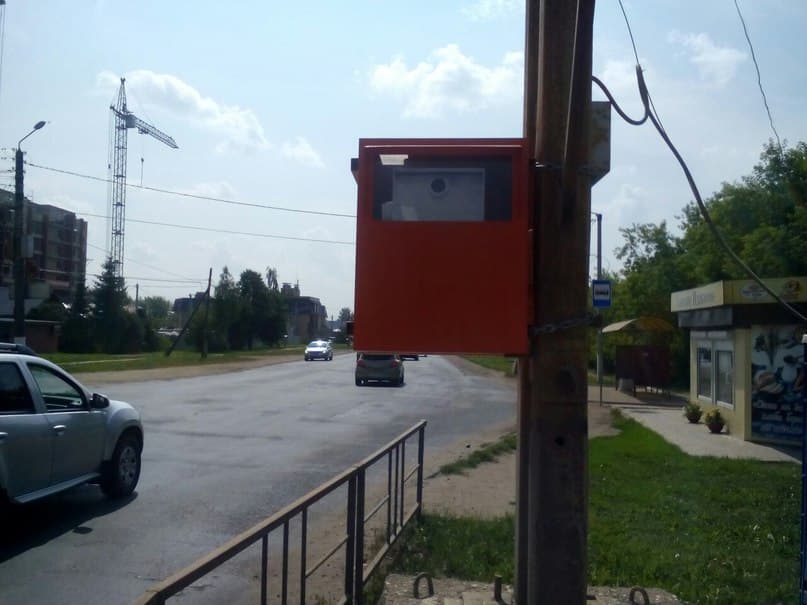 Совпадение? На Ленина повесили короба для комплексов фотофиксации