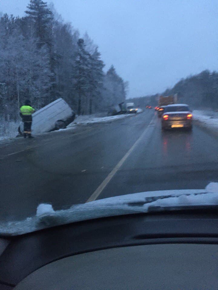 На подъезде к Кирову лоб в лоб столкнулись две «Газели»
