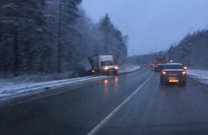 На подъезде к Кирову лоб в лоб столкнулись две «Газели»