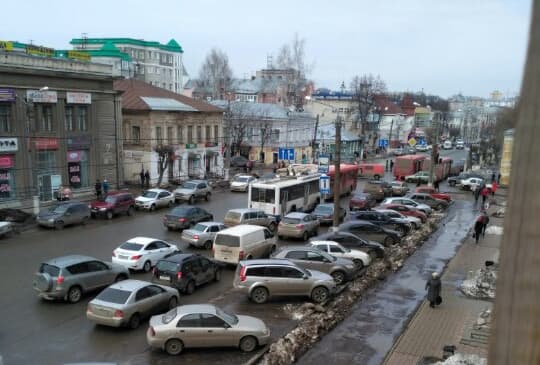 Улицу Ленина перекрывали из-за коробки