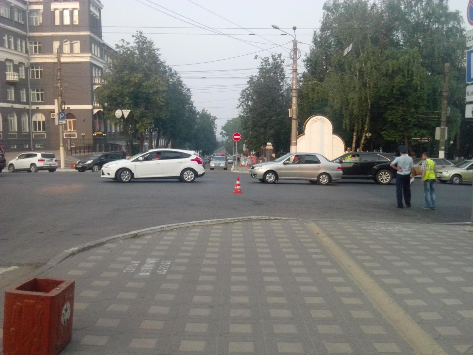 Машина «скорой помощи» сбила 2 детей в Кирове