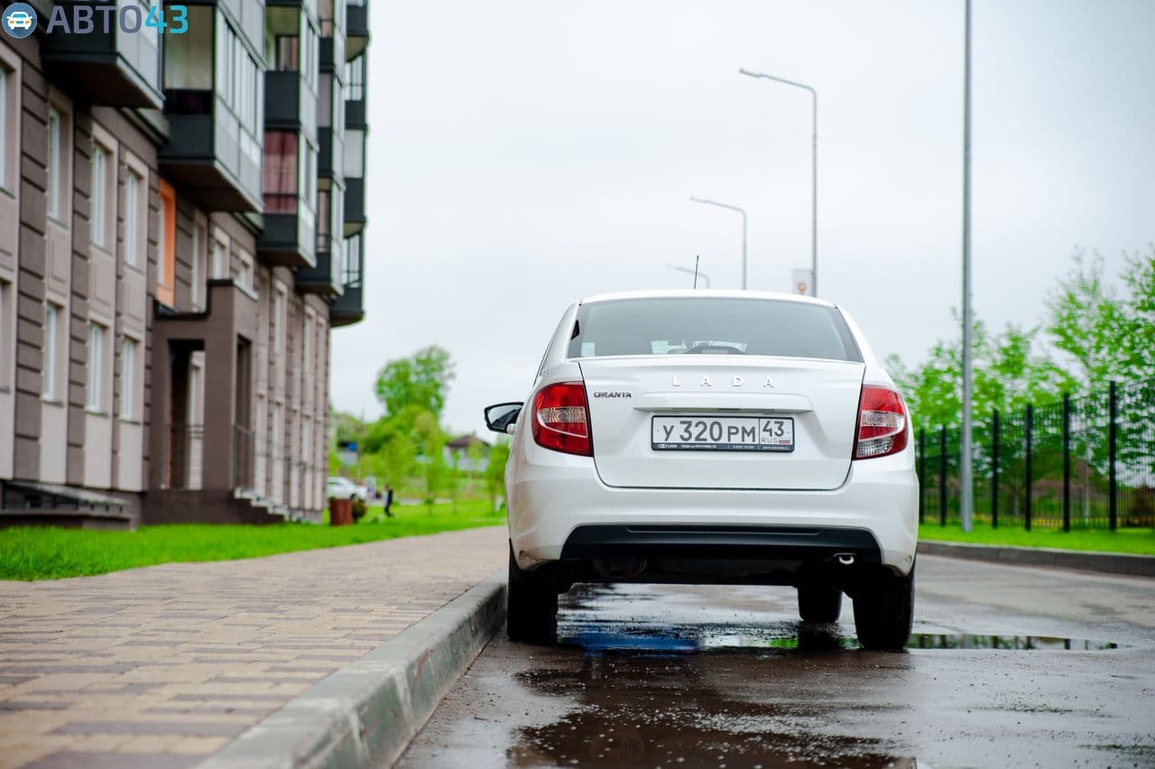 Тест-драйв люксовой Lada Granta: что вы получите за 660 тысяч рублей?