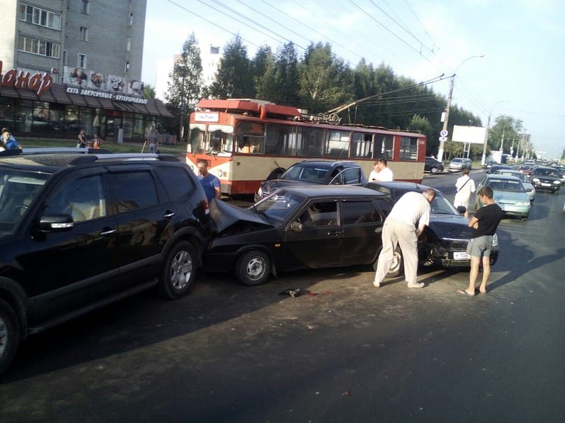 На обновленной Московской столкнулись 5 машин