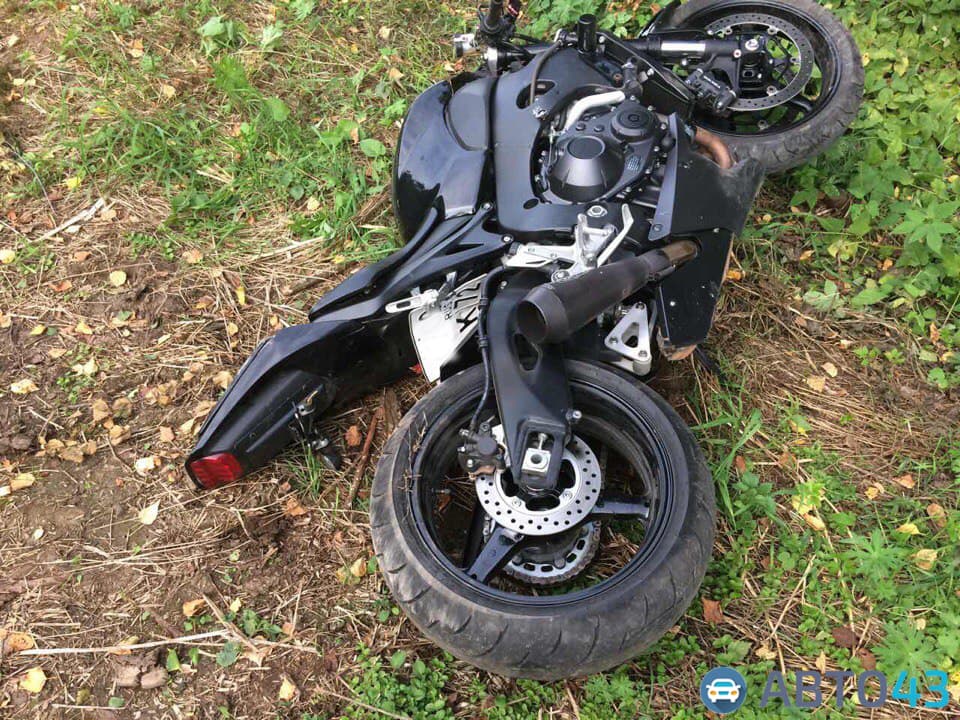 На трассе Киров - Слободской мотоциклист насмерть сбил пешехода